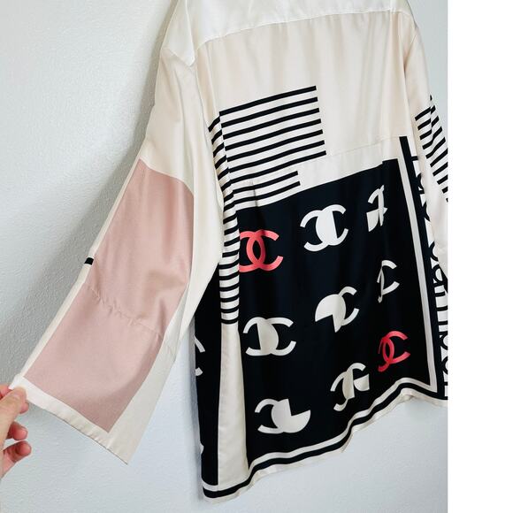 NWT Chanel 100% Silk Ecru Multi-Color Chanel Logo Jacket 42 / L - Picture 7 of 16